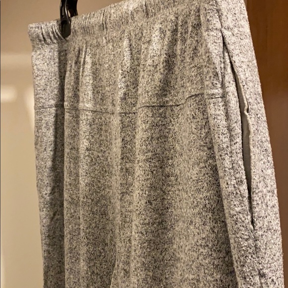 Aerie | Jogger Sweatpants - Picture 4 of 7